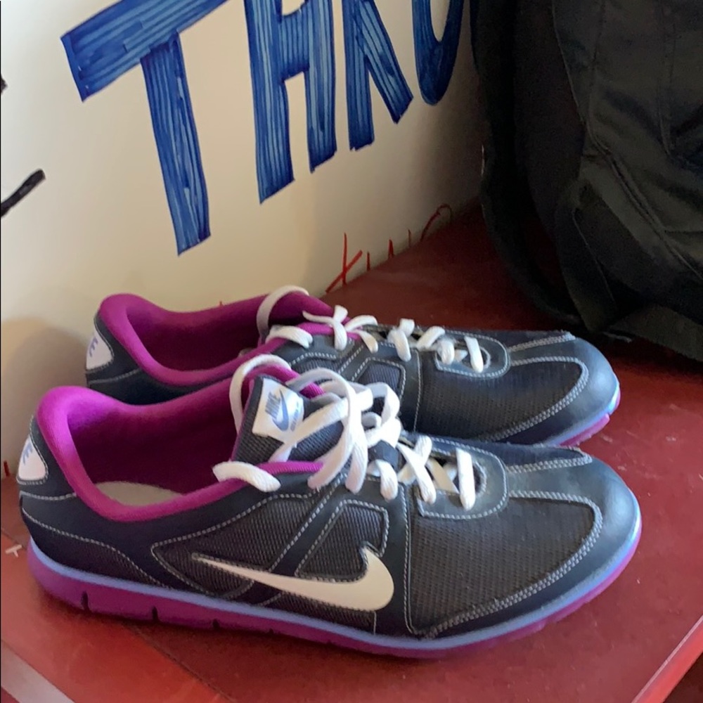 Women’s Nike kickboxing shoes size 9.5